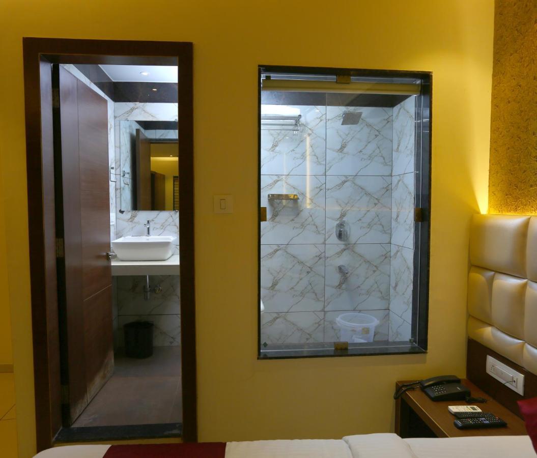 Hotel Hindustan Residency 塞恩 外观 照片
