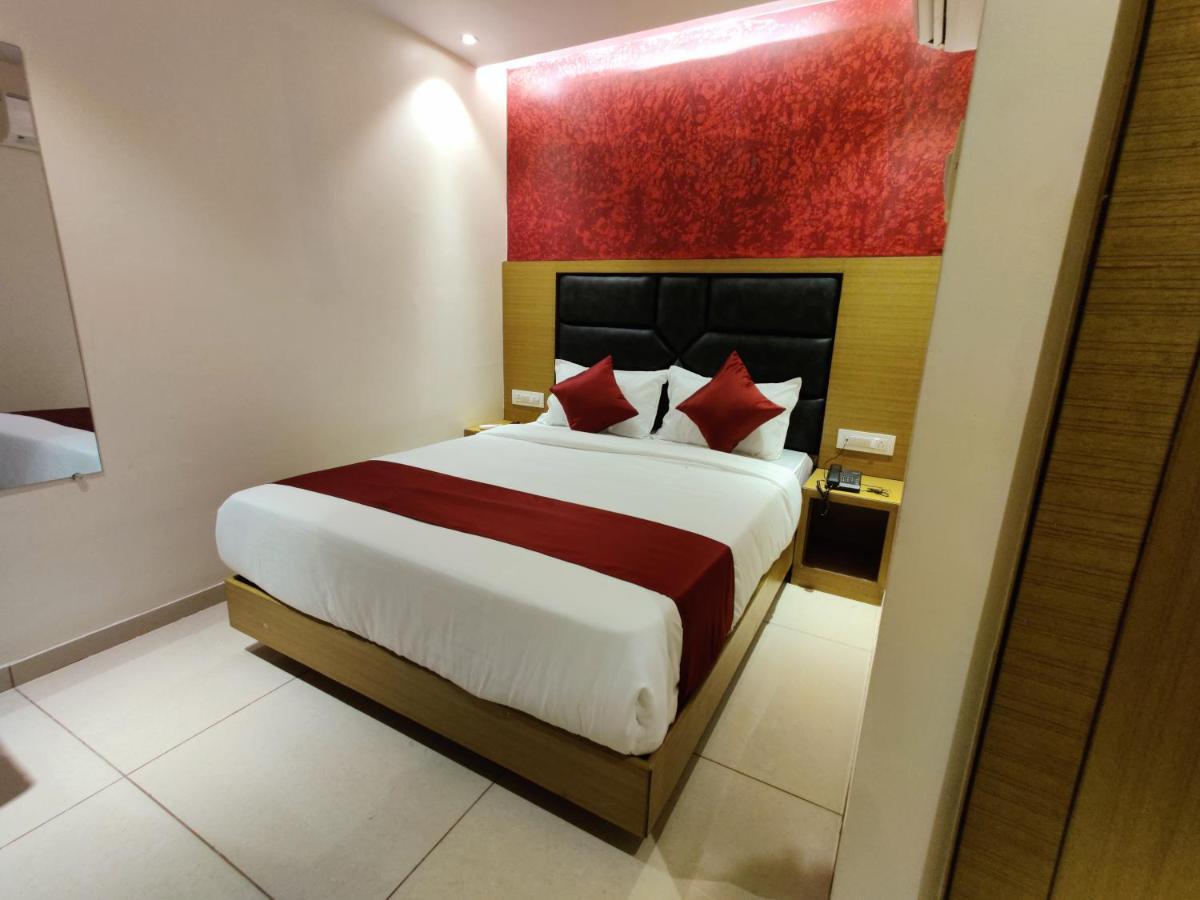 Hotel Hindustan Residency 塞恩 外观 照片