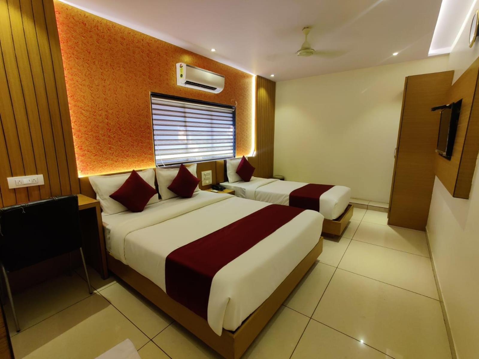 Hotel Hindustan Residency 塞恩 外观 照片
